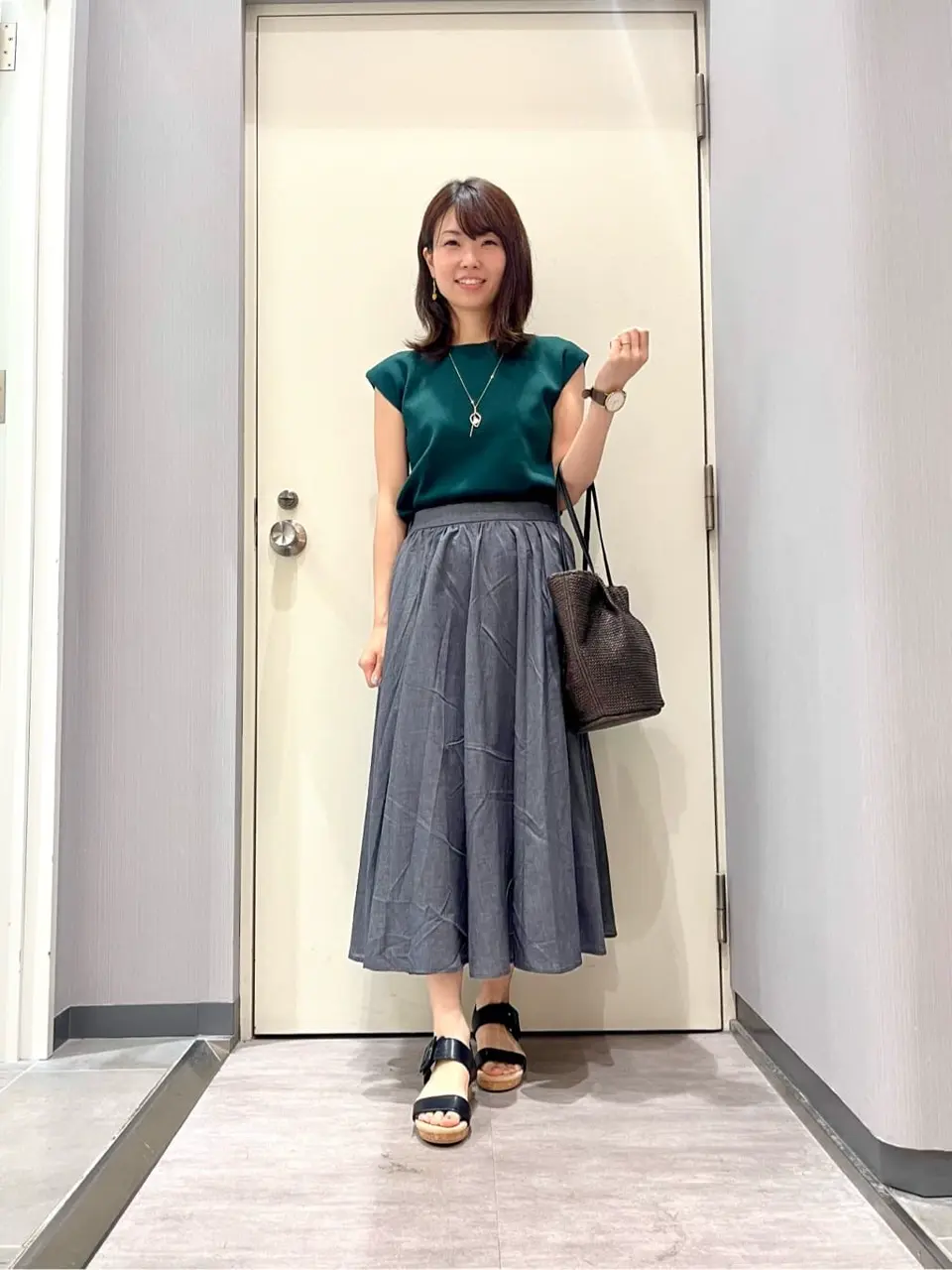 ANY 金井 コーディネート画像