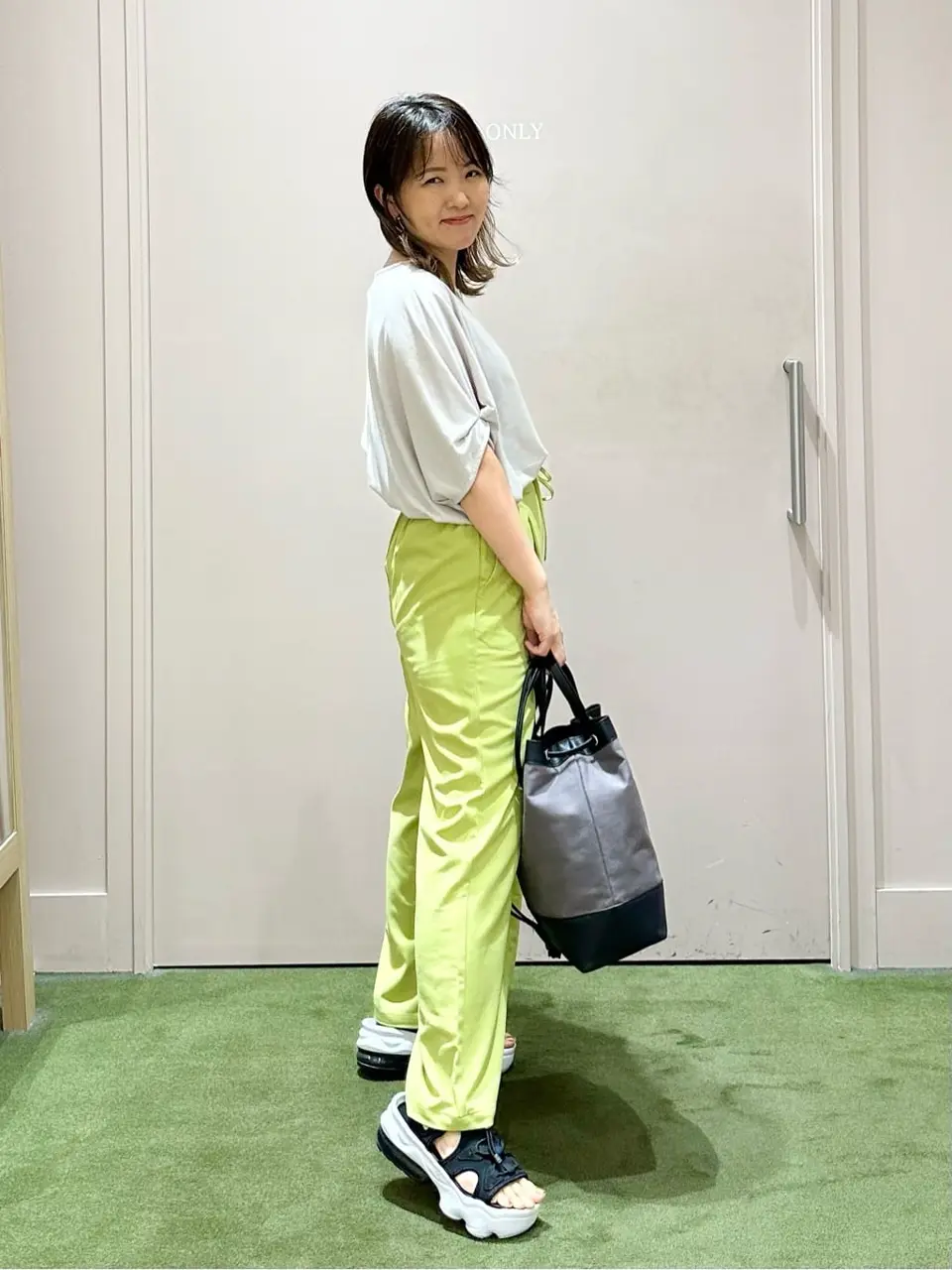 ANY フジコ コーディネート画像