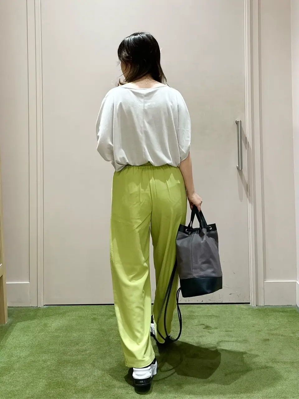 ANY フジコ コーディネート画像