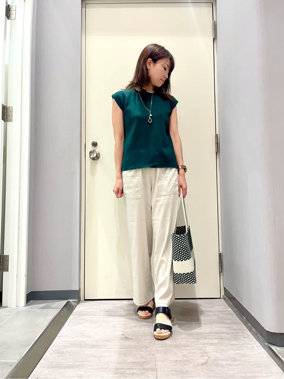 ANY 金井 コーディネート画像