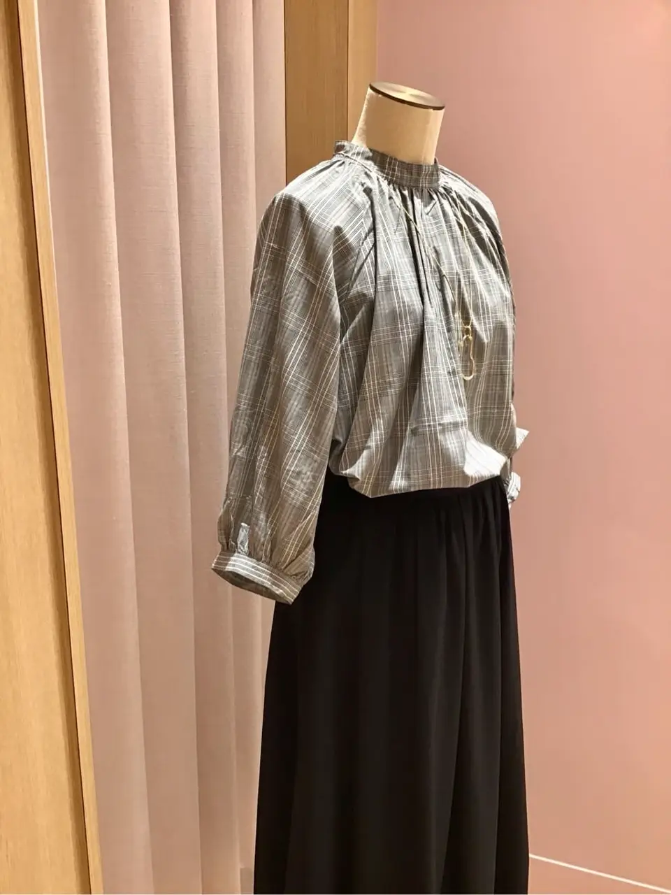 ANY 浅岡 コーディネート画像