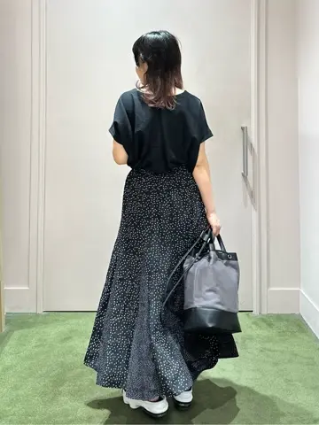 ANY フジコ コーディネート画像