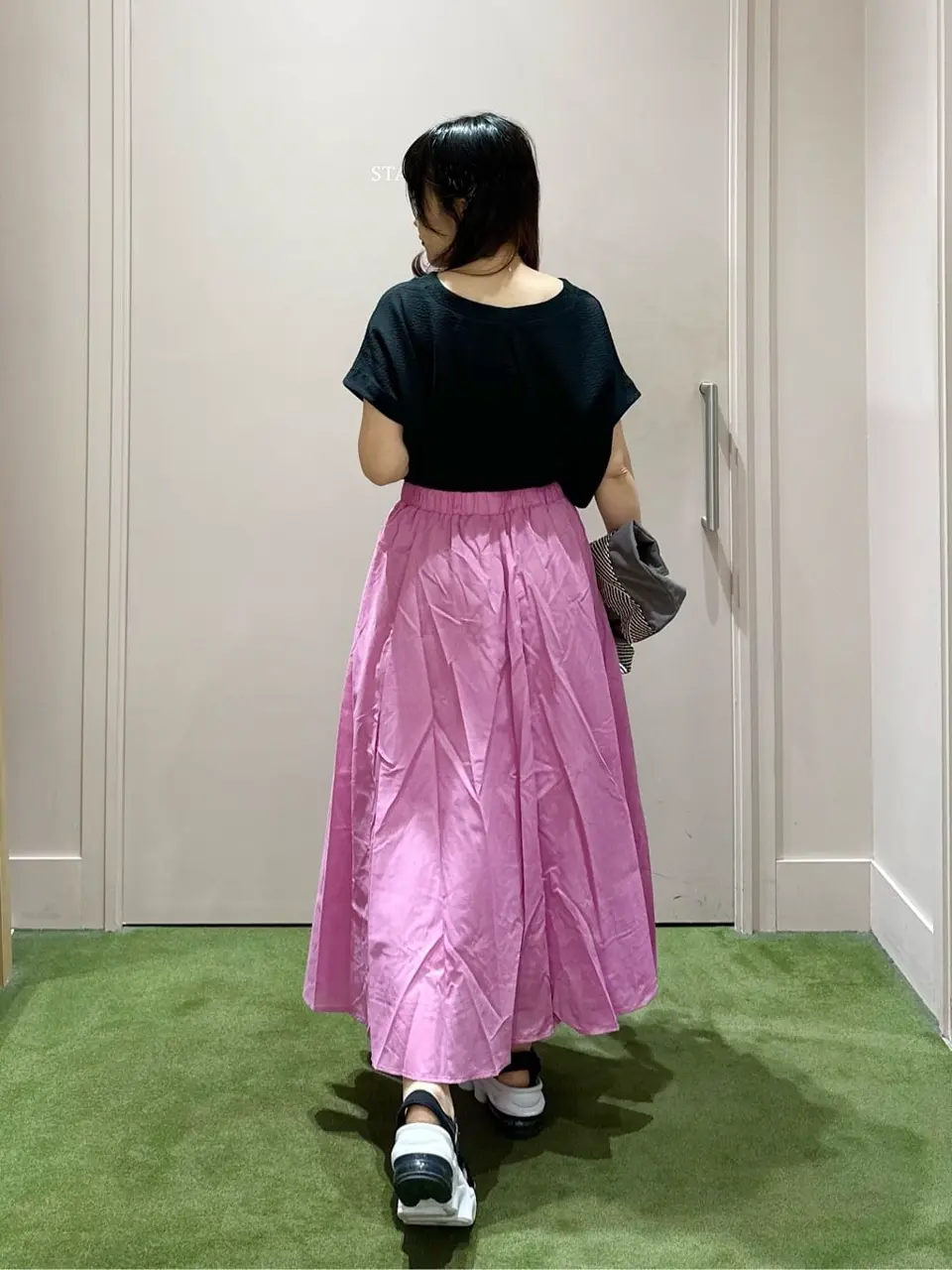 ANY フジコ コーディネート画像