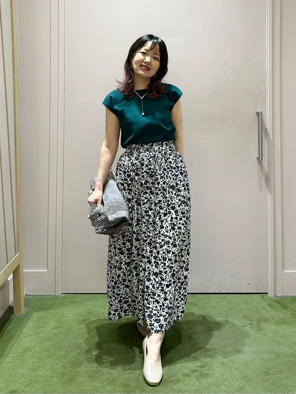 ANY フジコ コーディネート画像