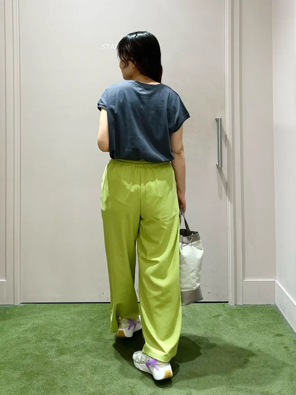 ANY フジコ コーディネート画像