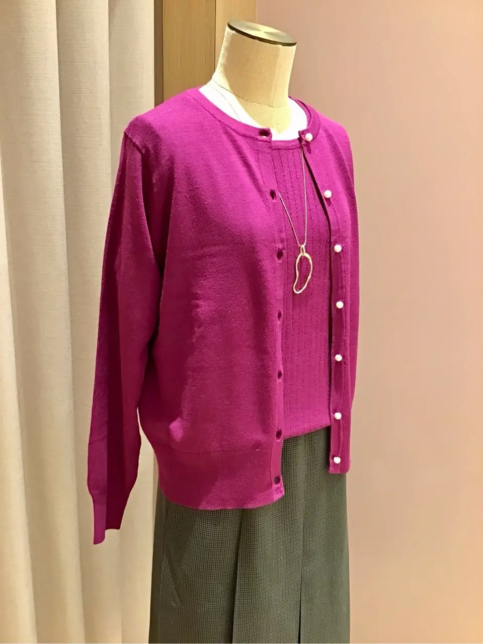 ANY 浅岡 コーディネート画像