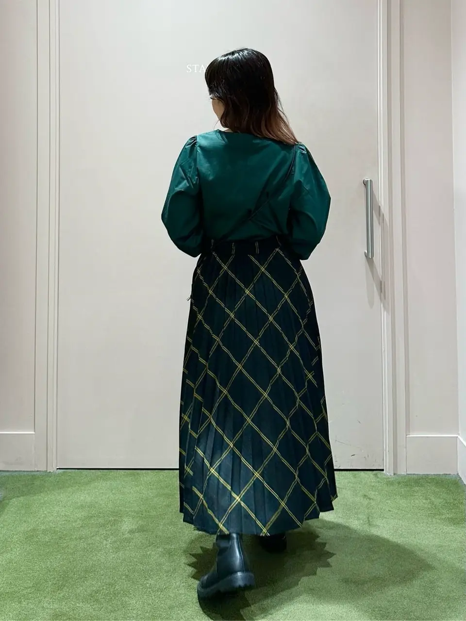 ANY フジコ コーディネート画像