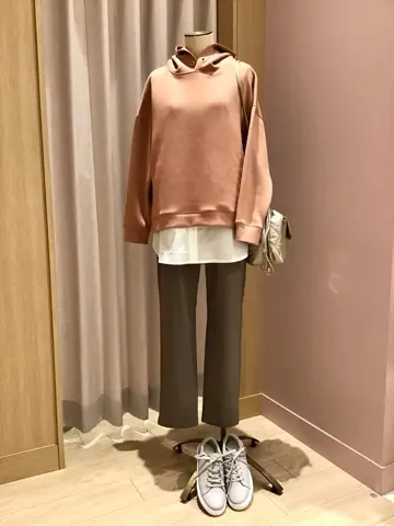 ANY 浅岡 コーディネート画像