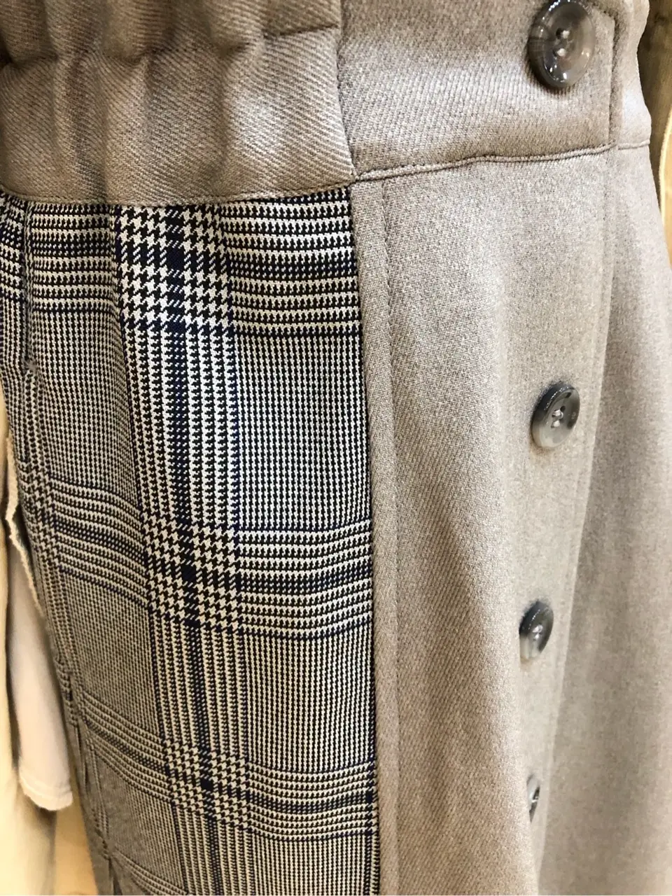 ANY フジコ コーディネート画像