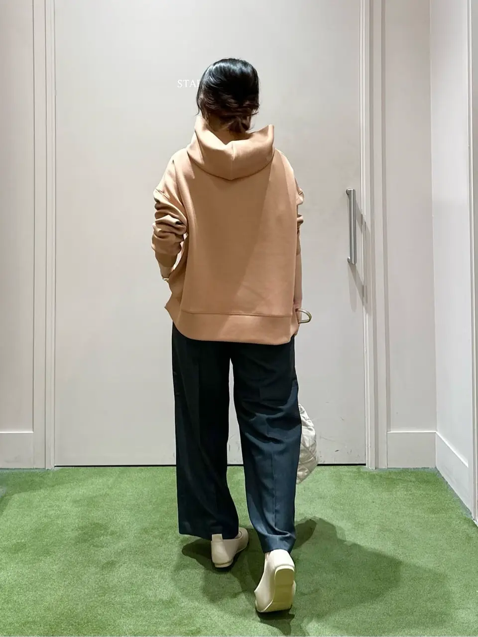 ANY フジコ コーディネート画像