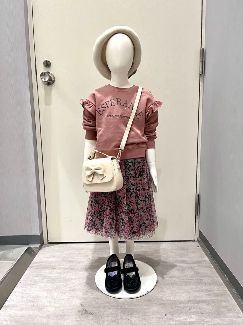  金井 コーディネート画像