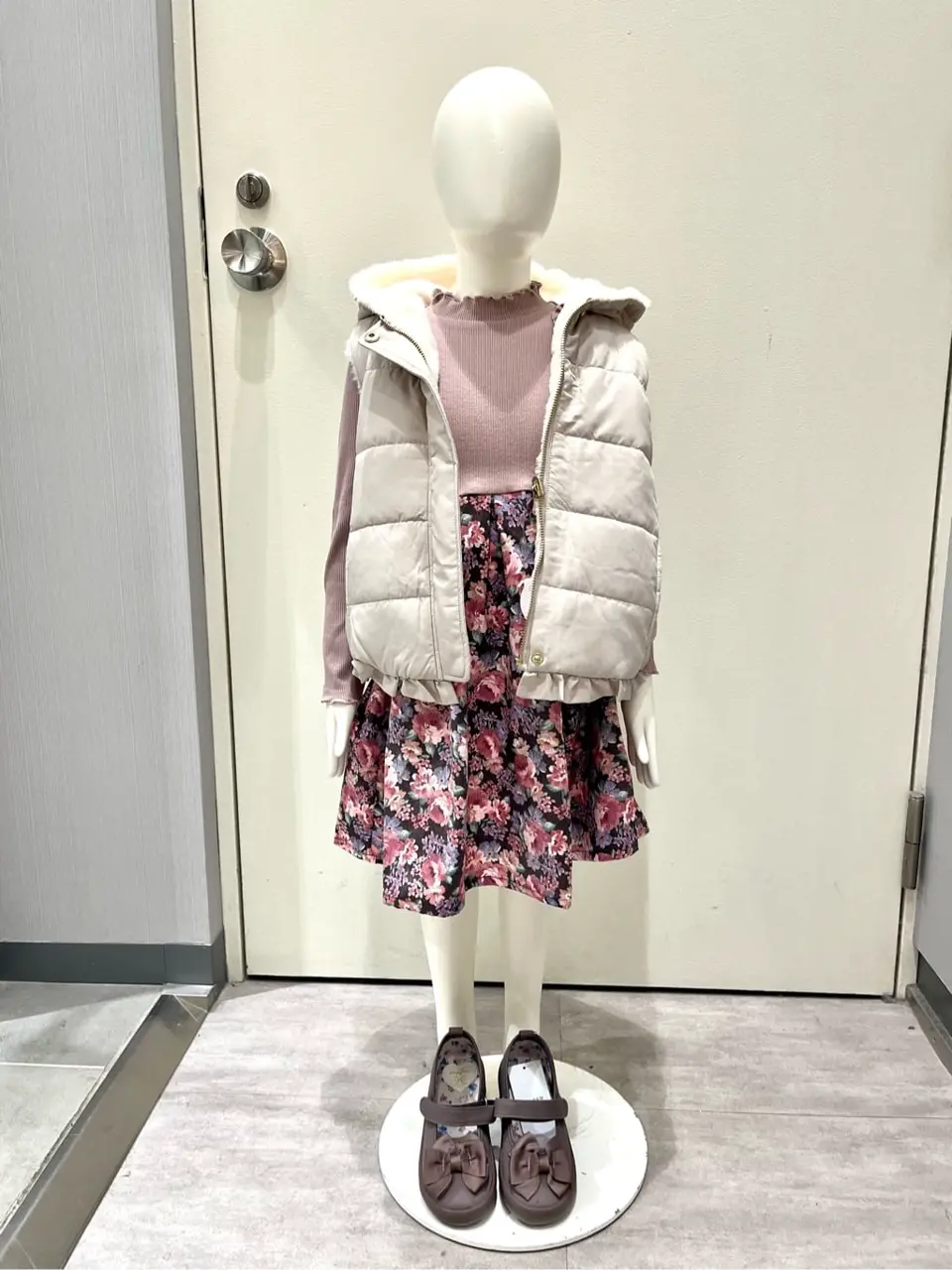 ANY 金井 コーディネート画像