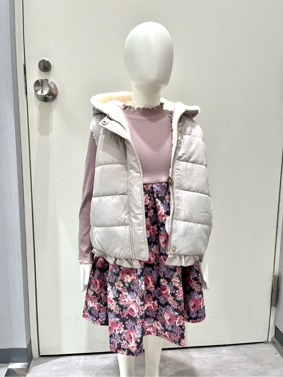 ANY 金井 コーディネート画像