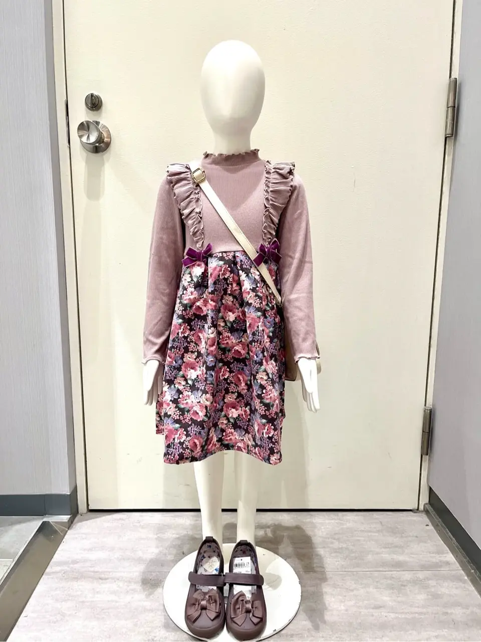  金井 コーディネート画像