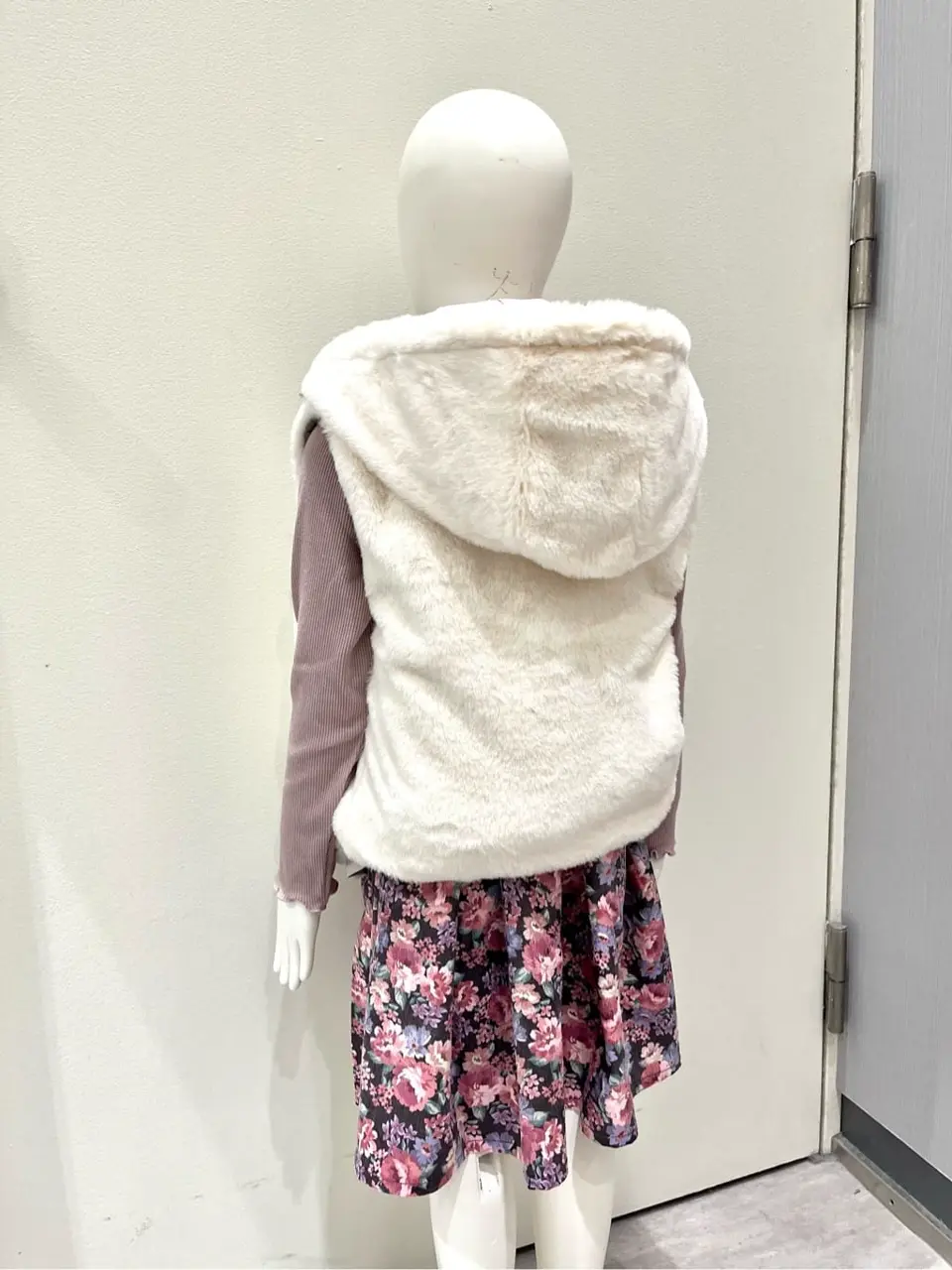 ANY 金井 コーディネート画像