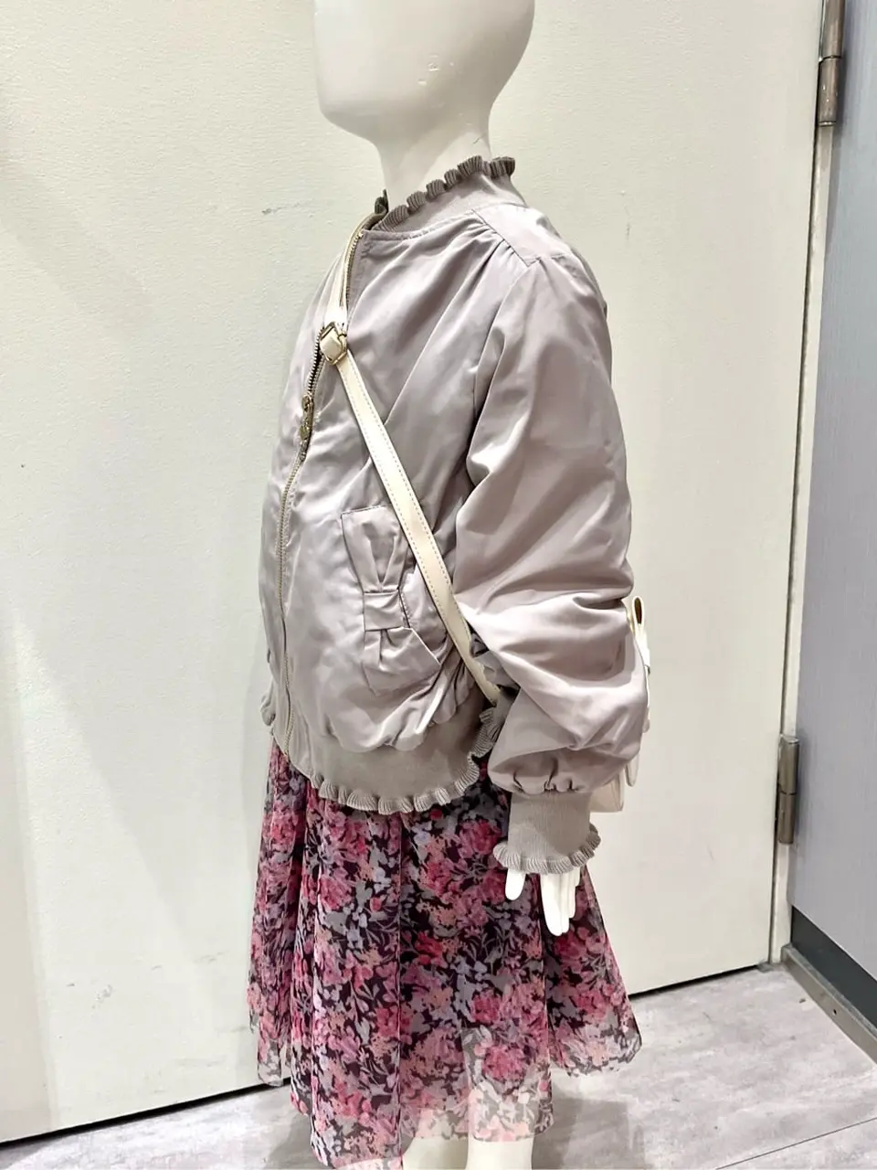 ANY 金井 コーディネート画像