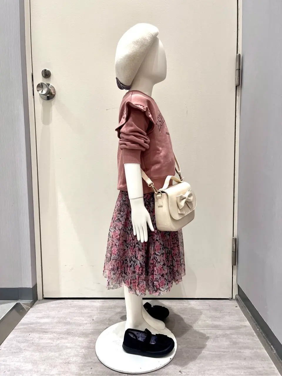 ANY 金井 コーディネート画像