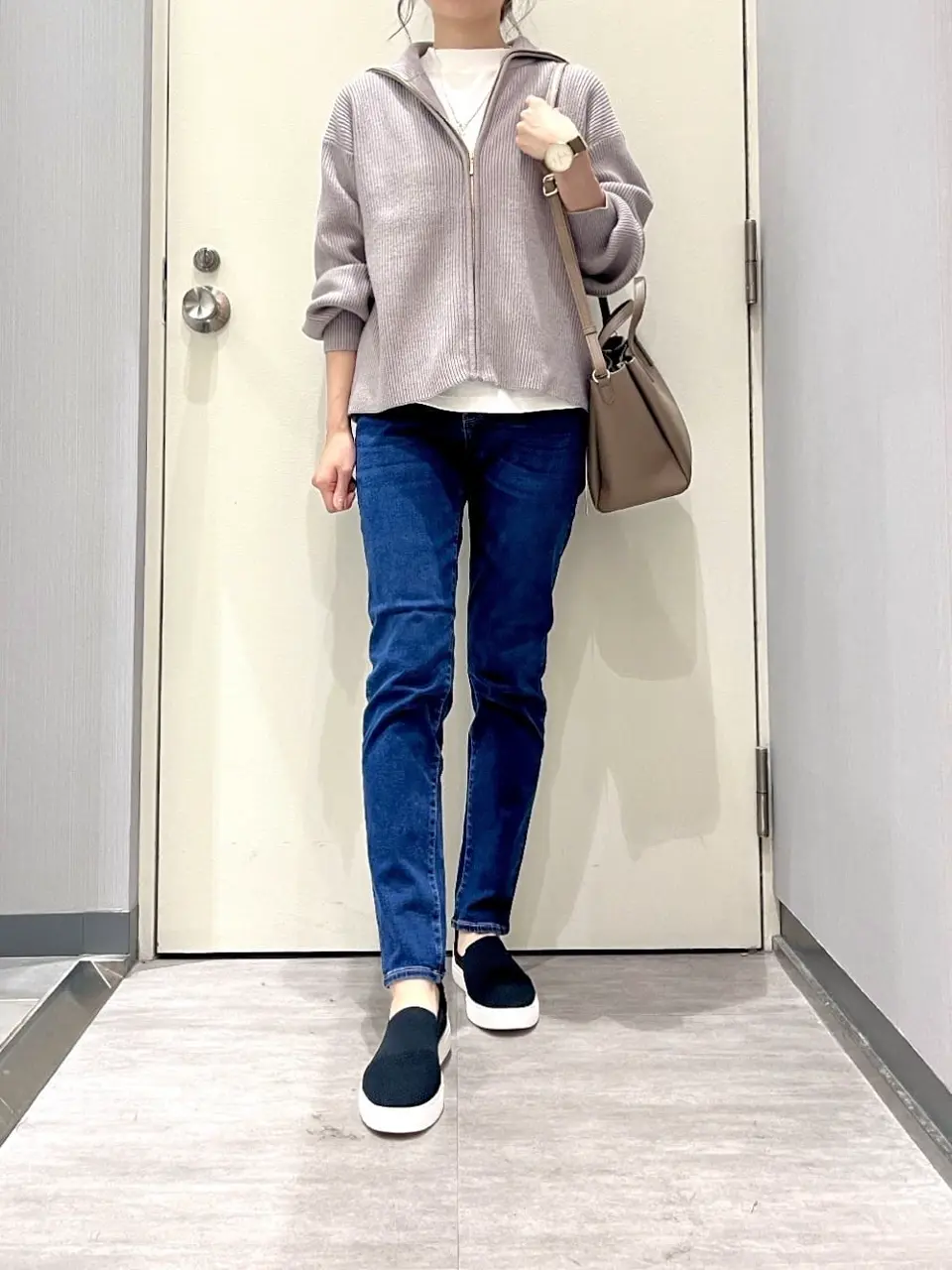 ANY 金井 コーディネート画像