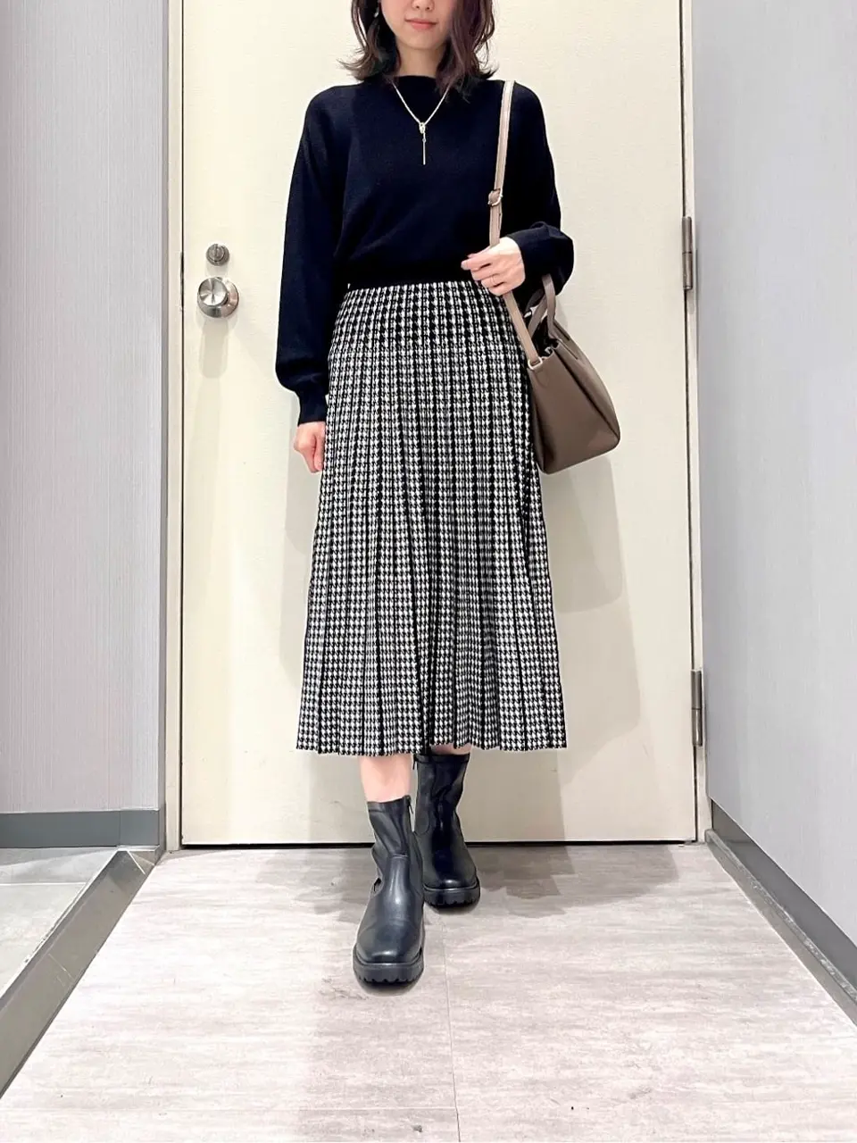 ANY 金井 コーディネート画像