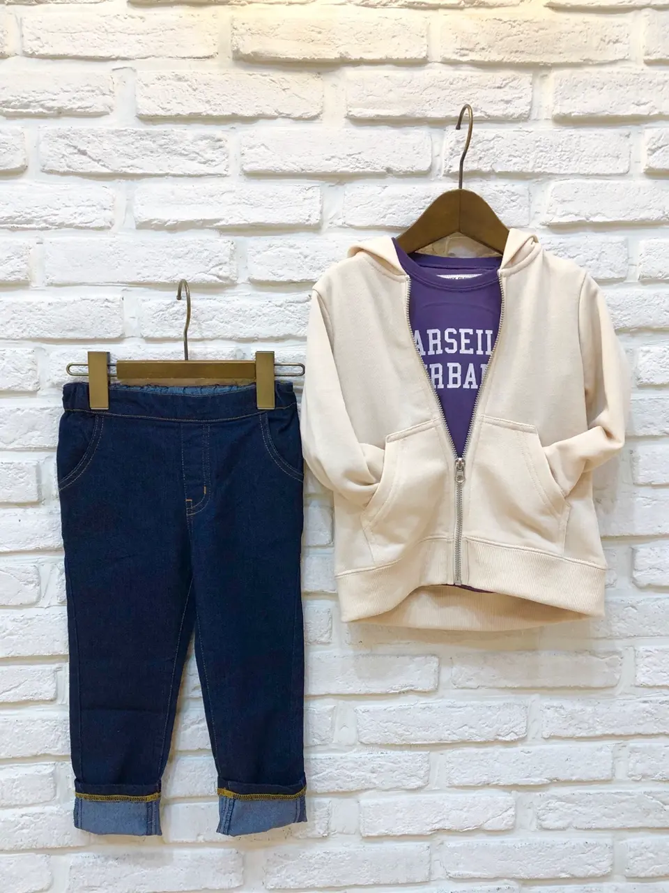 ANY フジコ コーディネート画像