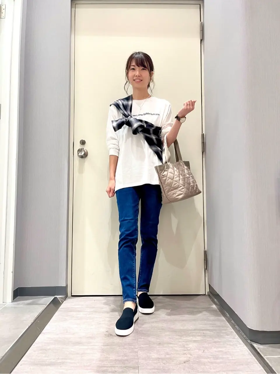 ANY 金井 コーディネート画像