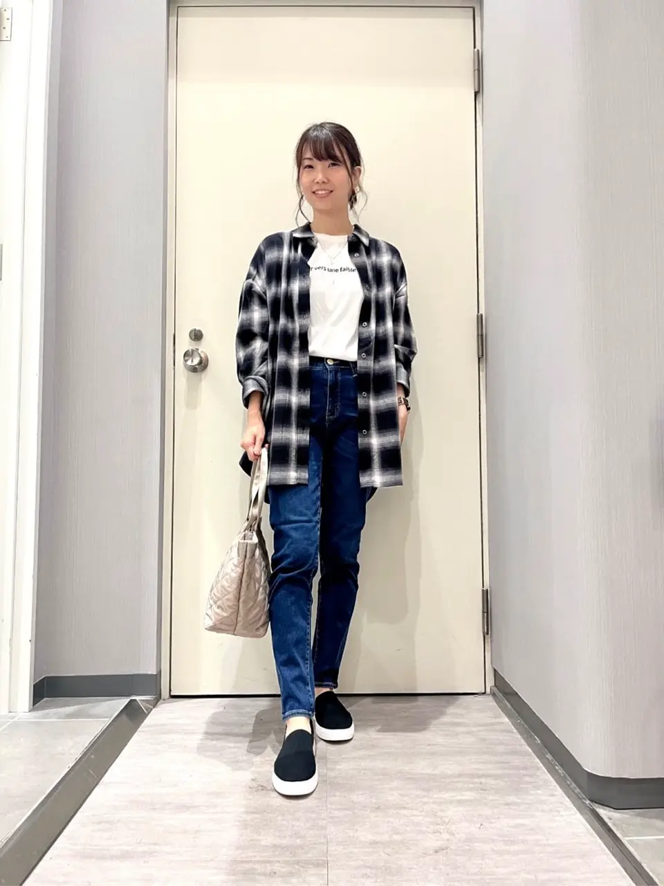 ANY 金井 コーディネート画像