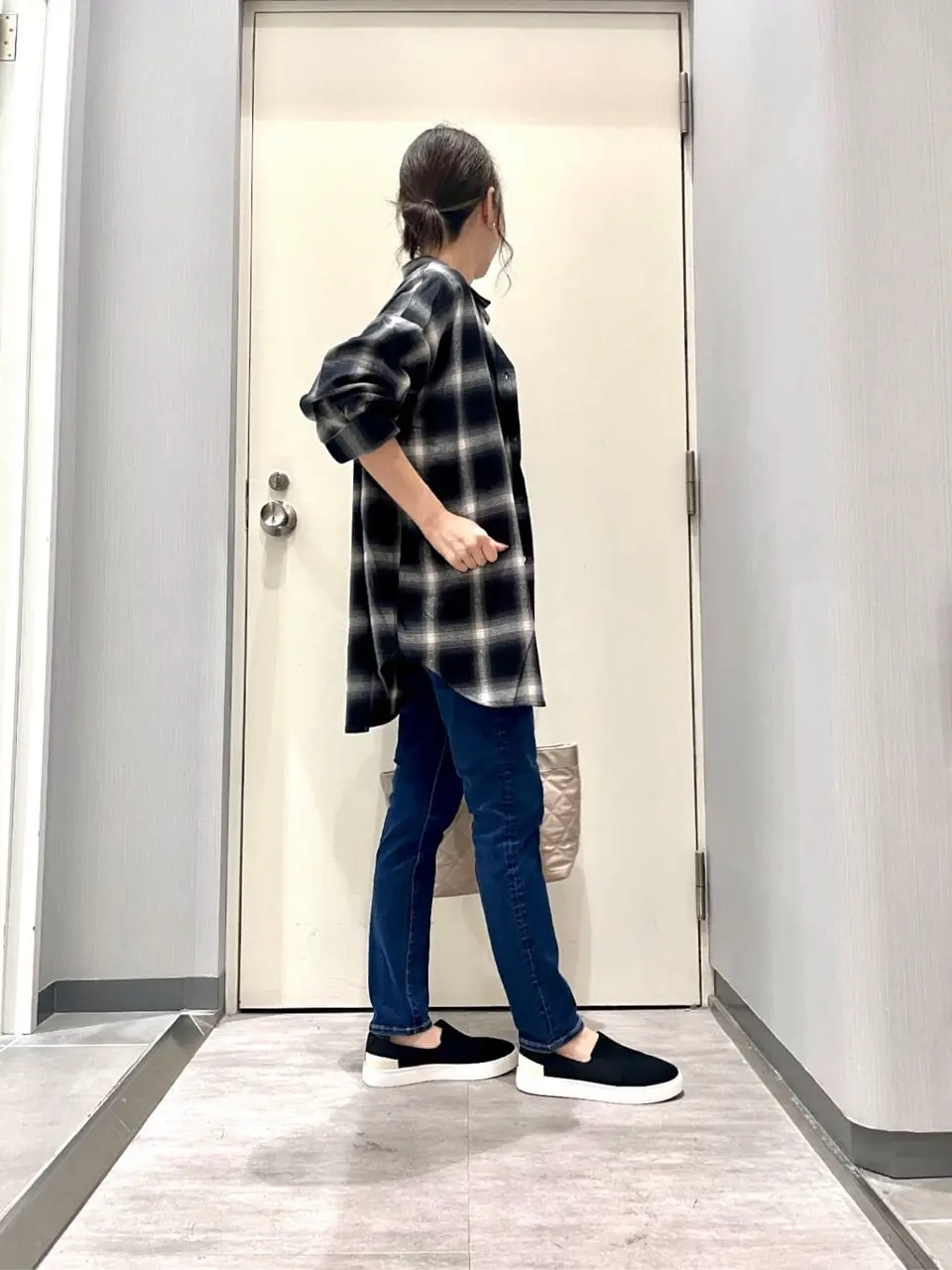 ANY 金井 コーディネート画像