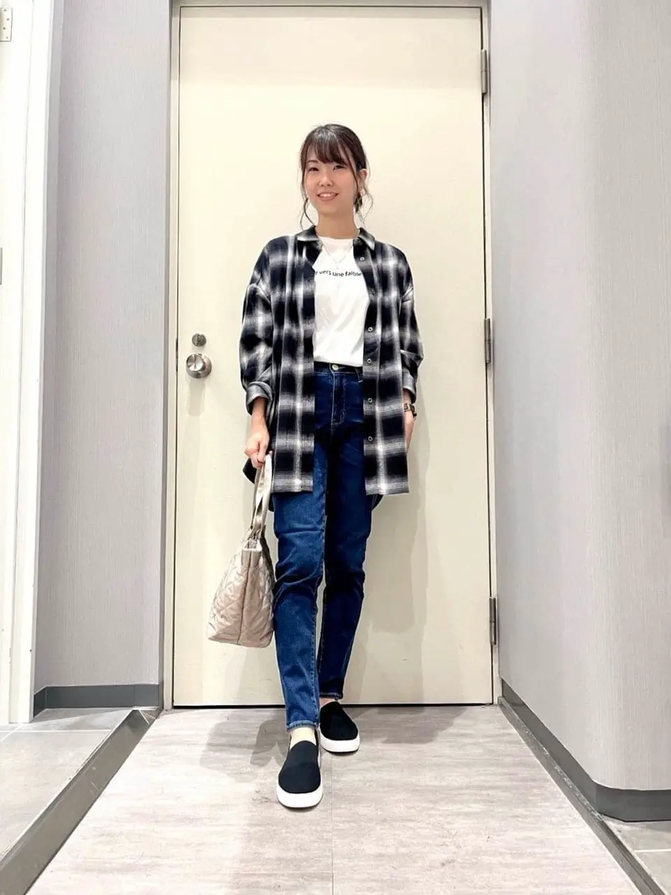  金井 コーディネート画像