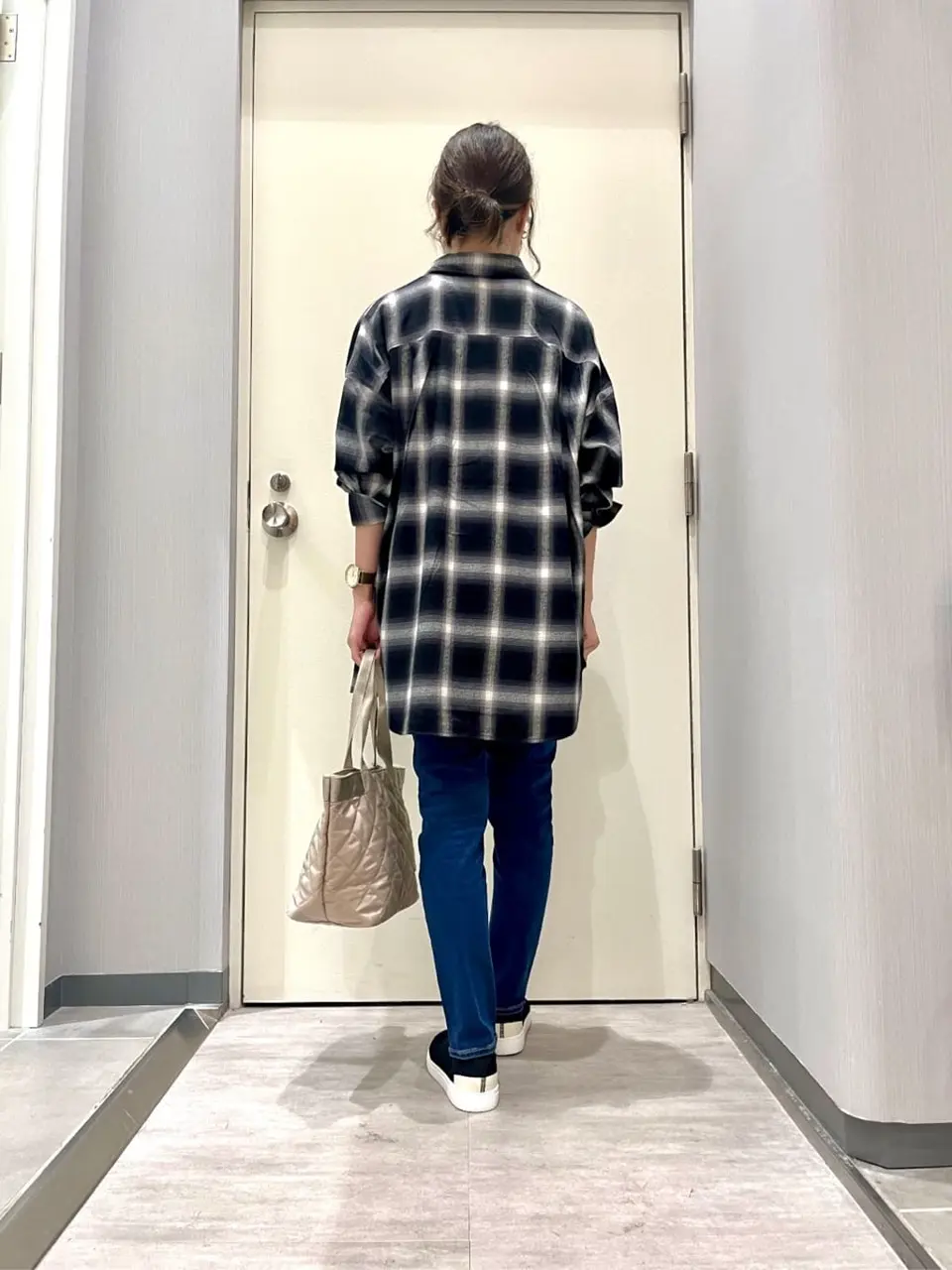 ANY 金井 コーディネート画像