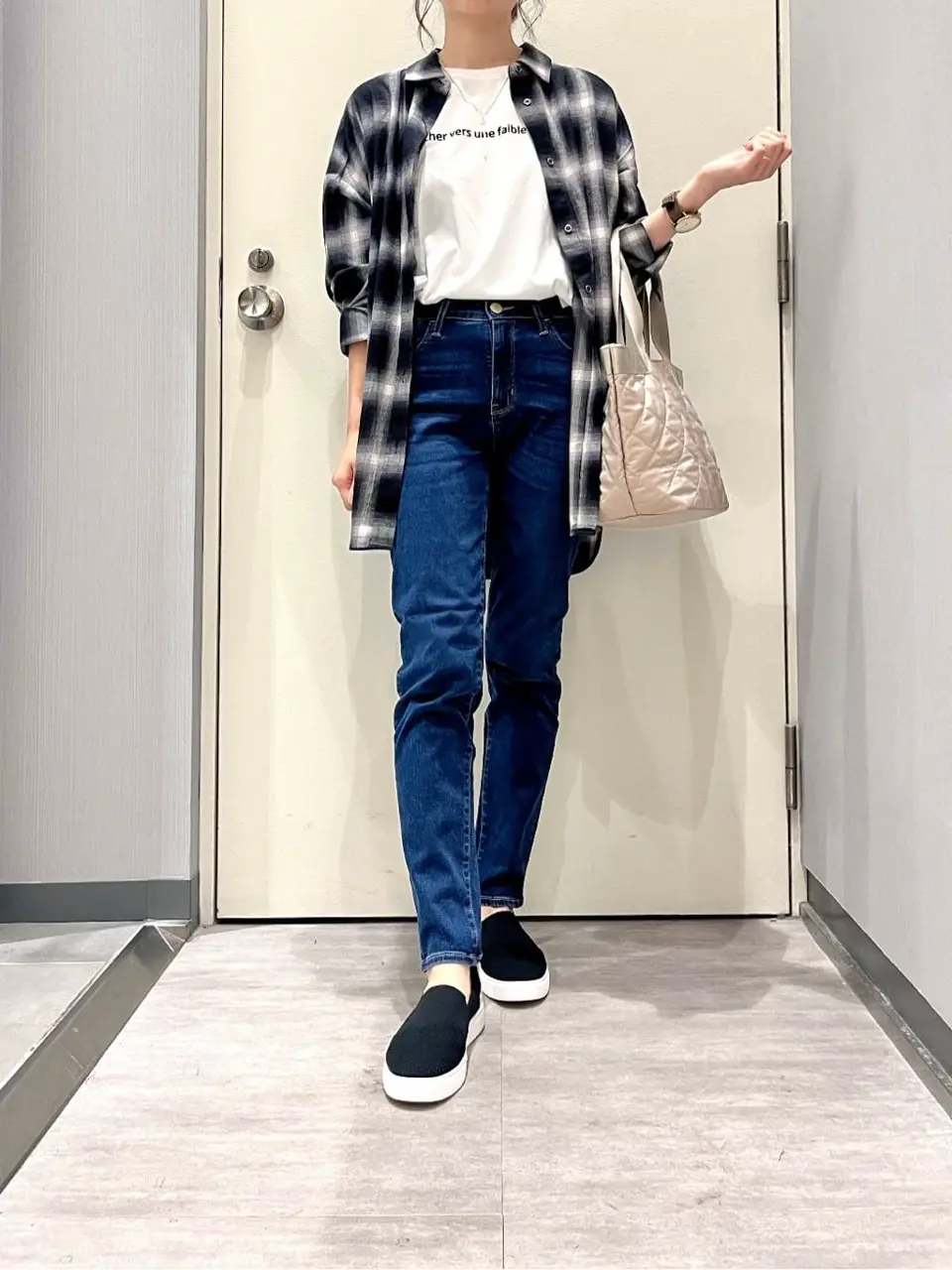 ANY 金井 コーディネート画像