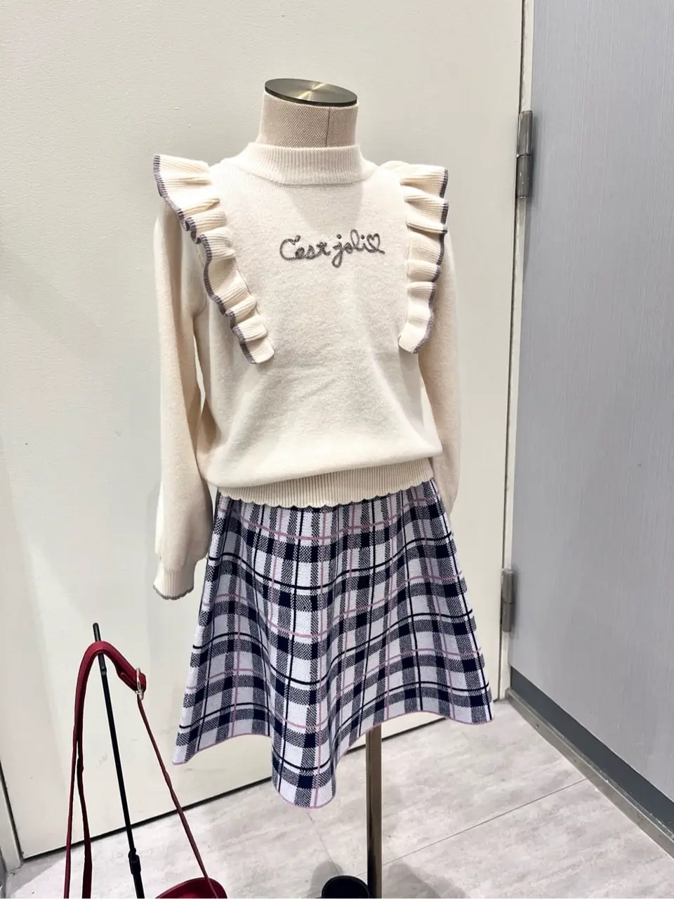 ANY 金井 コーディネート画像