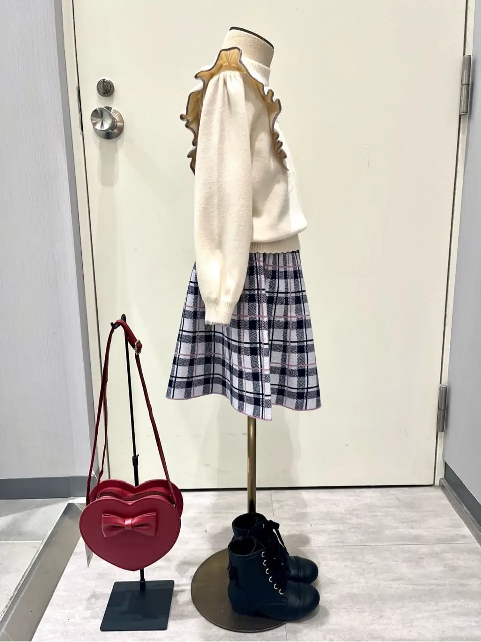 ANY 金井 コーディネート画像