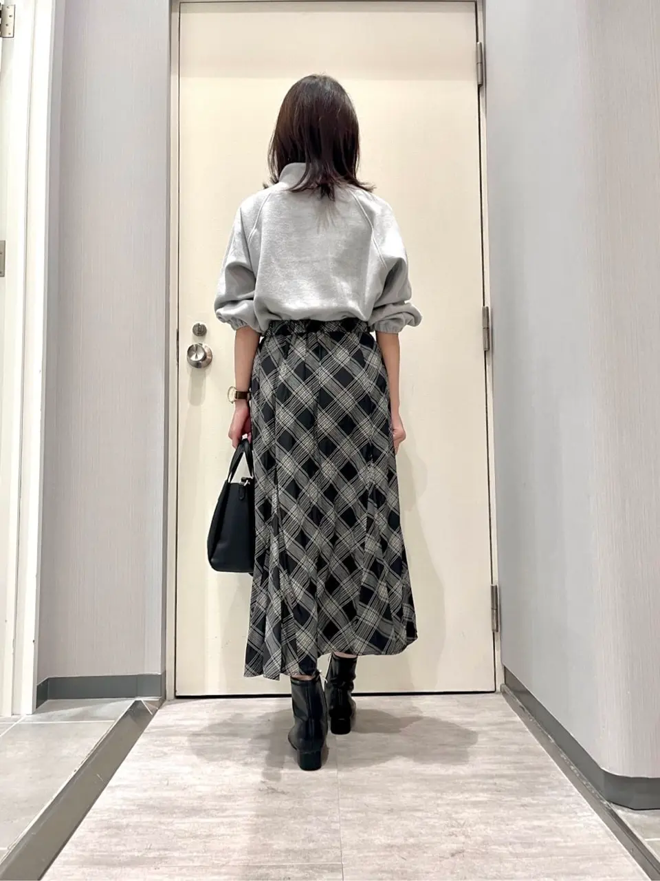 ANY 金井 コーディネート画像