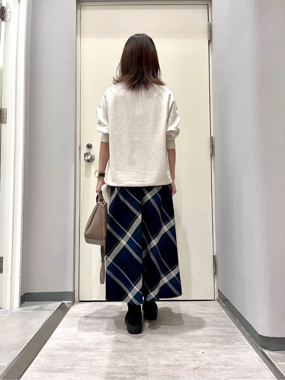 ANY 金井 コーディネート画像