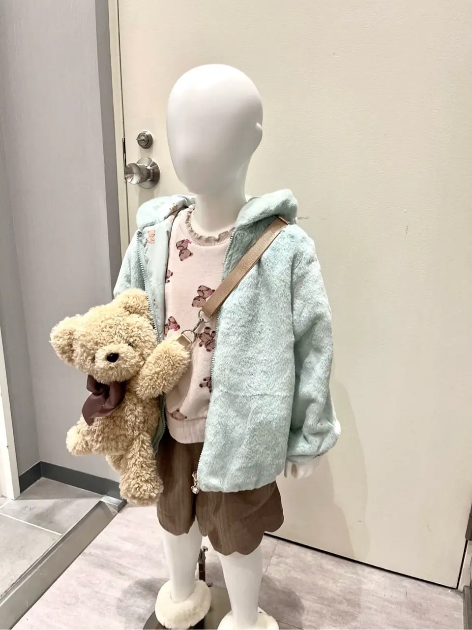 ANY 金井 コーディネート画像