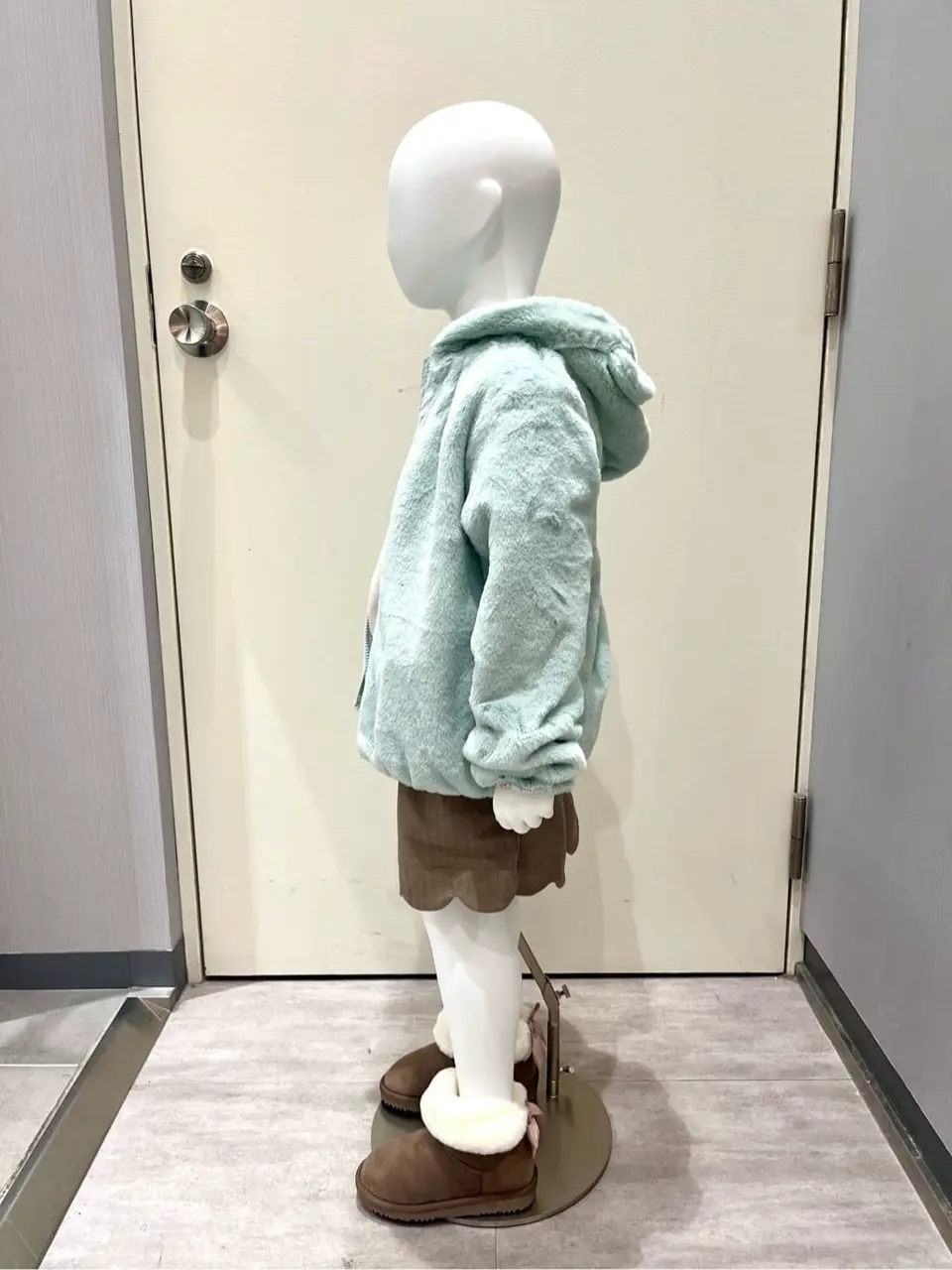 ANY 金井 コーディネート画像