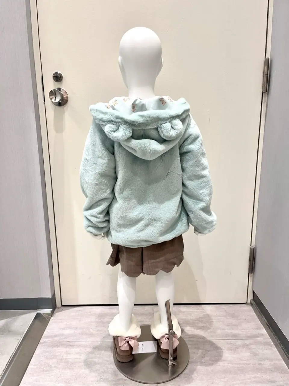 ANY 金井 コーディネート画像