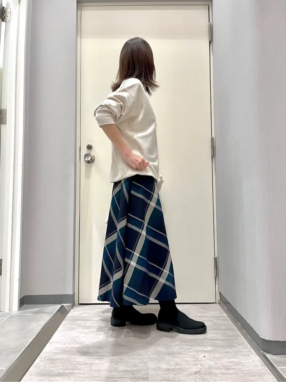 ANY 金井 コーディネート画像