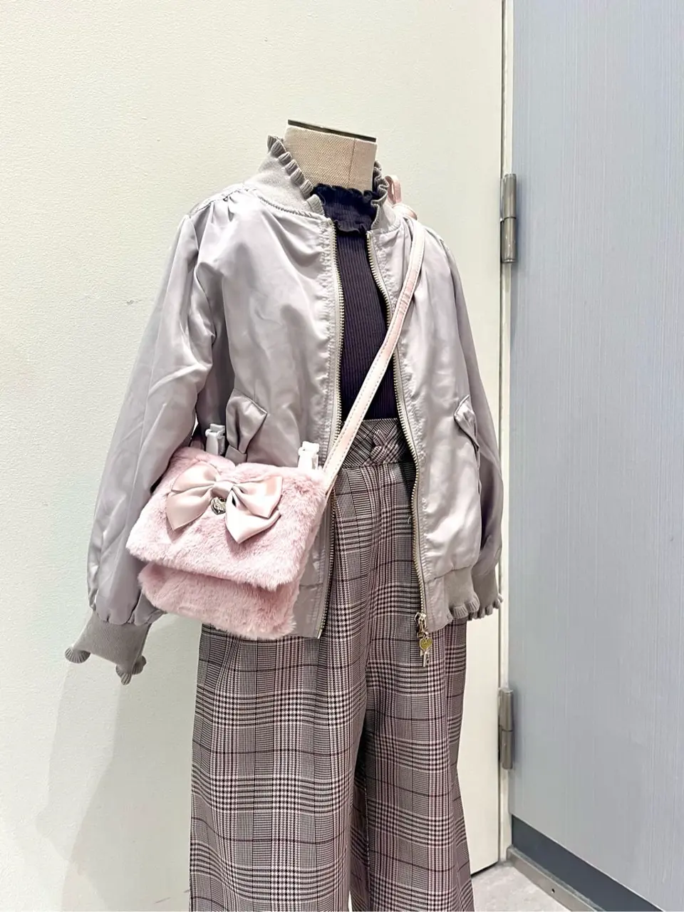 ANY 金井 コーディネート画像