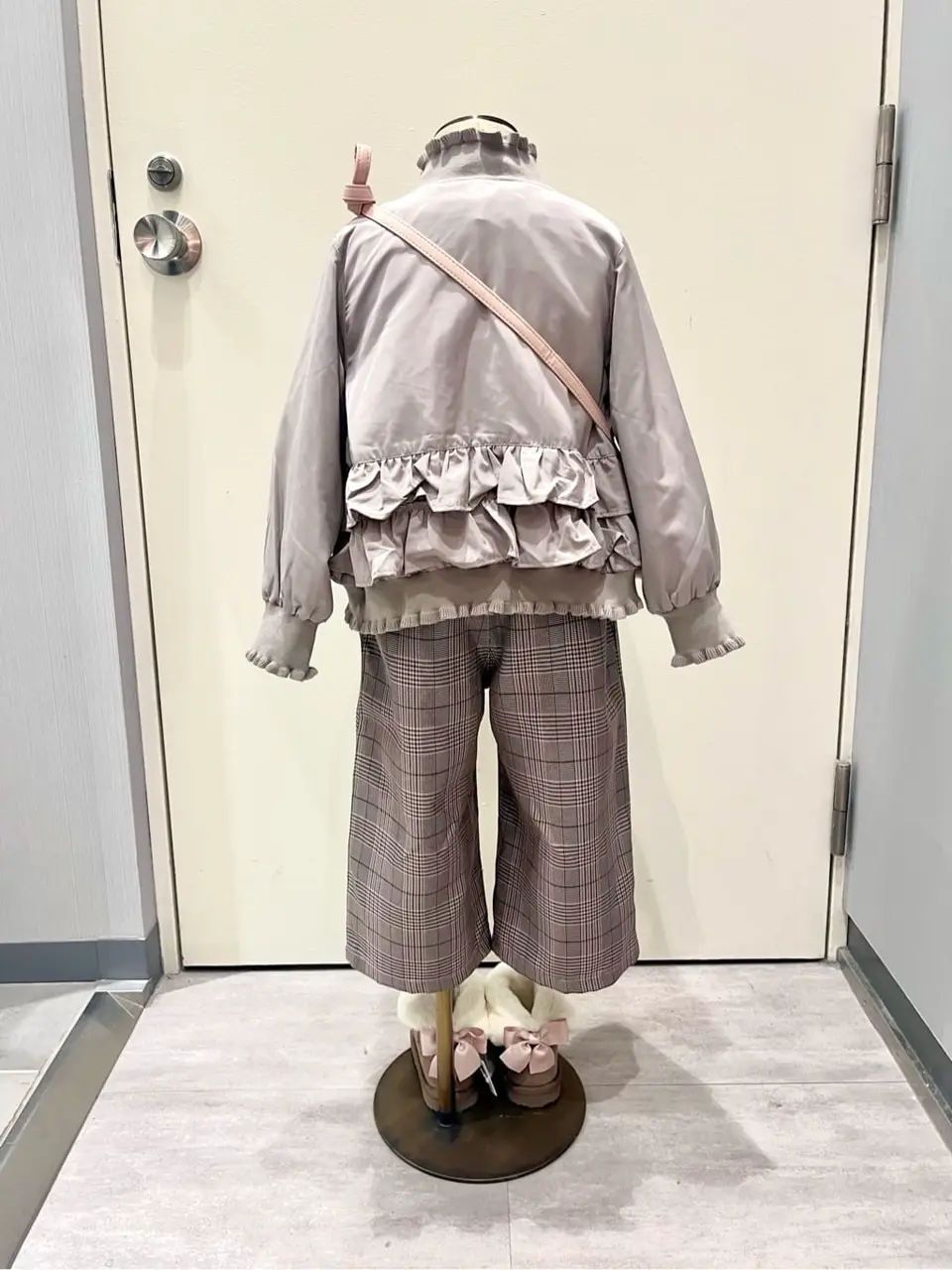 ANY 金井 コーディネート画像