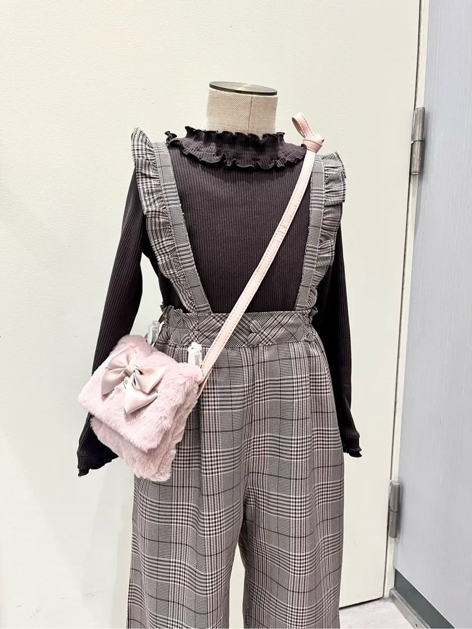 ANY 金井 コーディネート画像