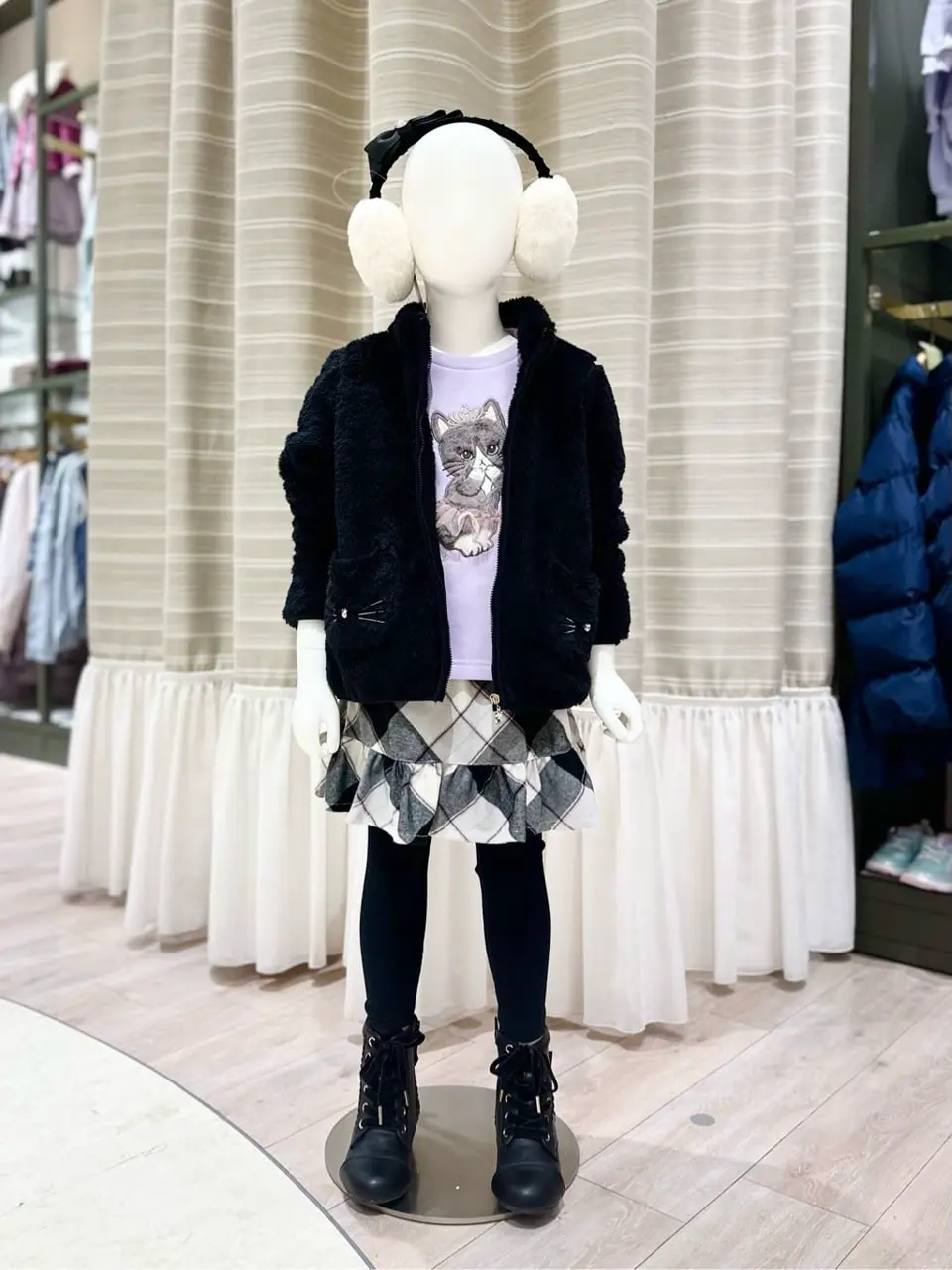 ANY フジコ コーディネート画像