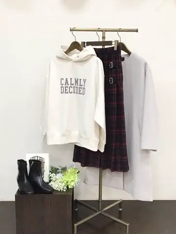 ANY 佐々木 コーディネート画像