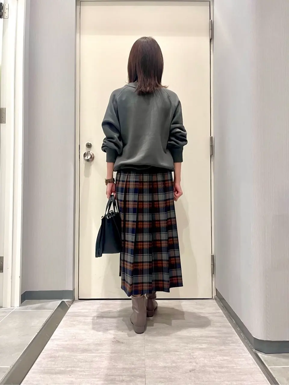 ANY 金井 コーディネート画像