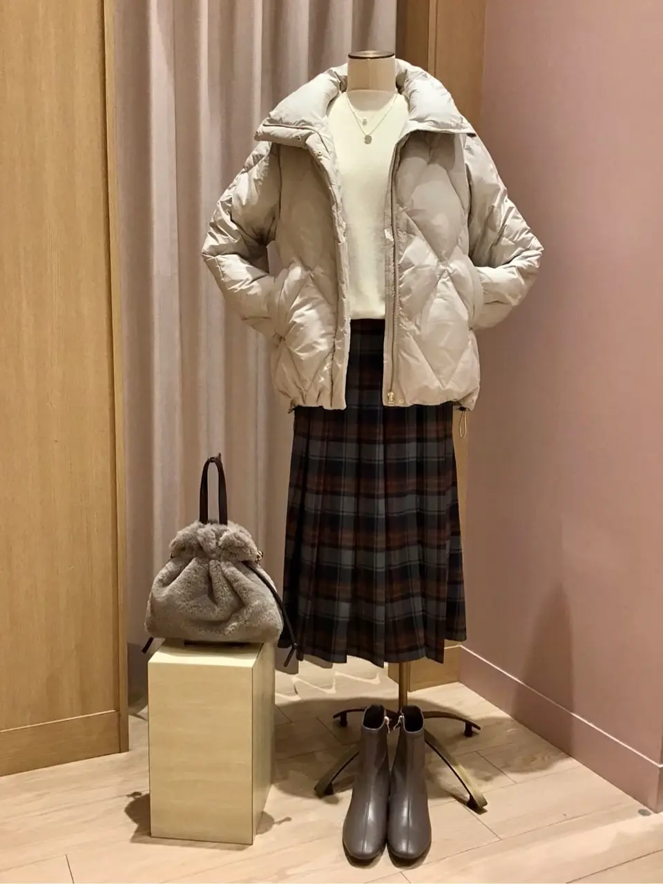 ANY 浅岡 コーディネート画像