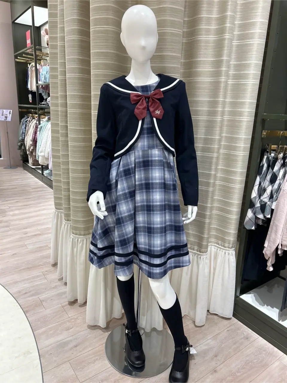 ANY 岡田 コーディネート画像