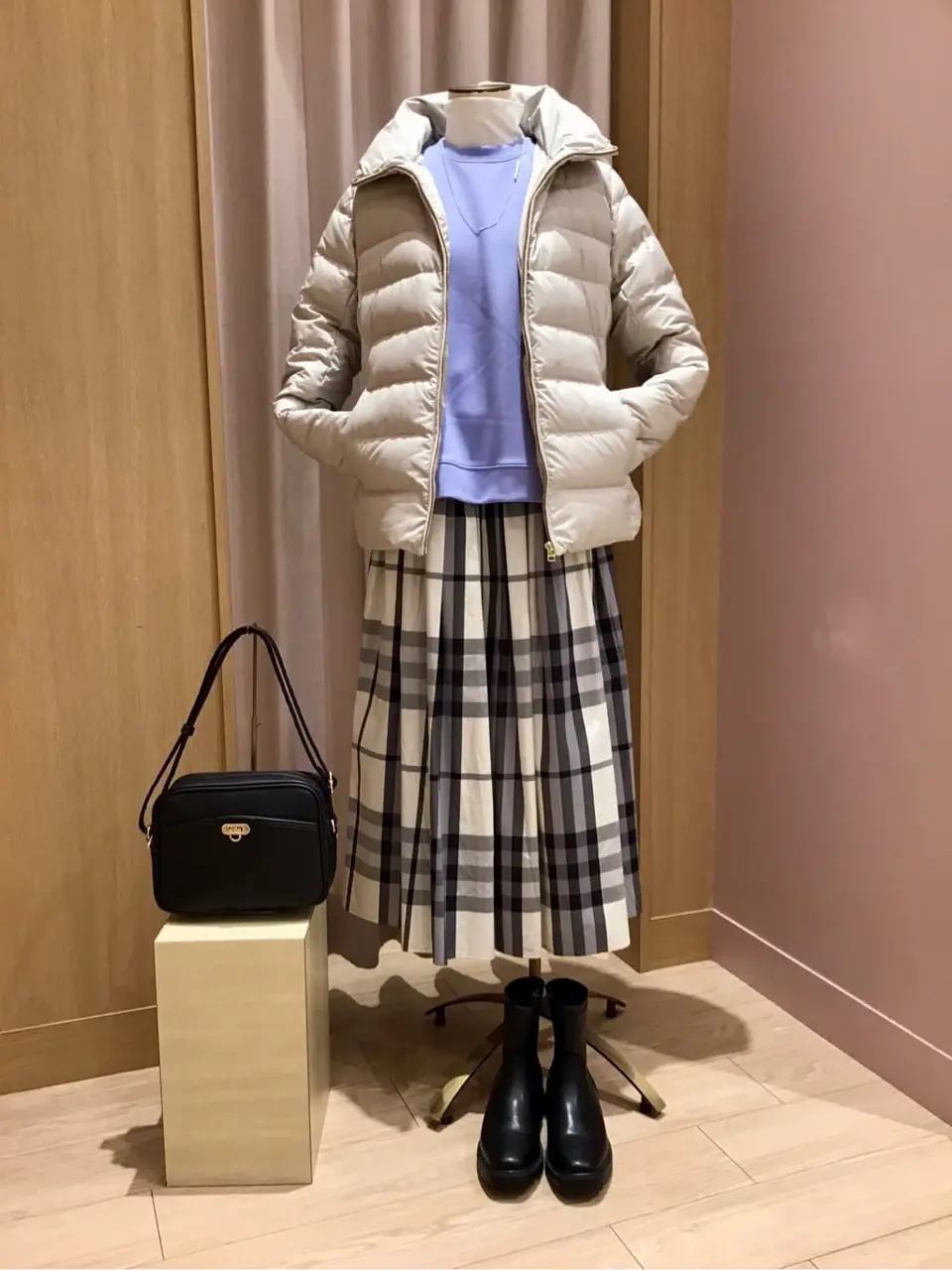 ANY 浅岡 コーディネート画像