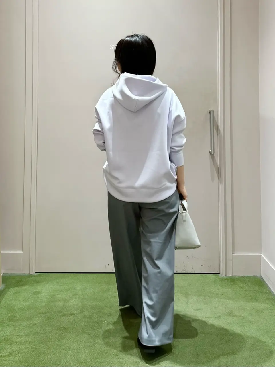 ANY フジコ コーディネート画像