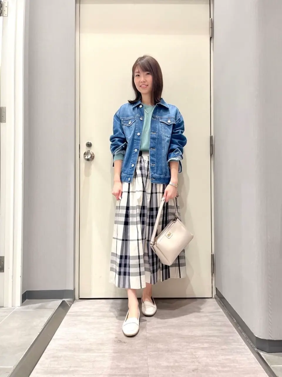 ANY 金井 コーディネート画像