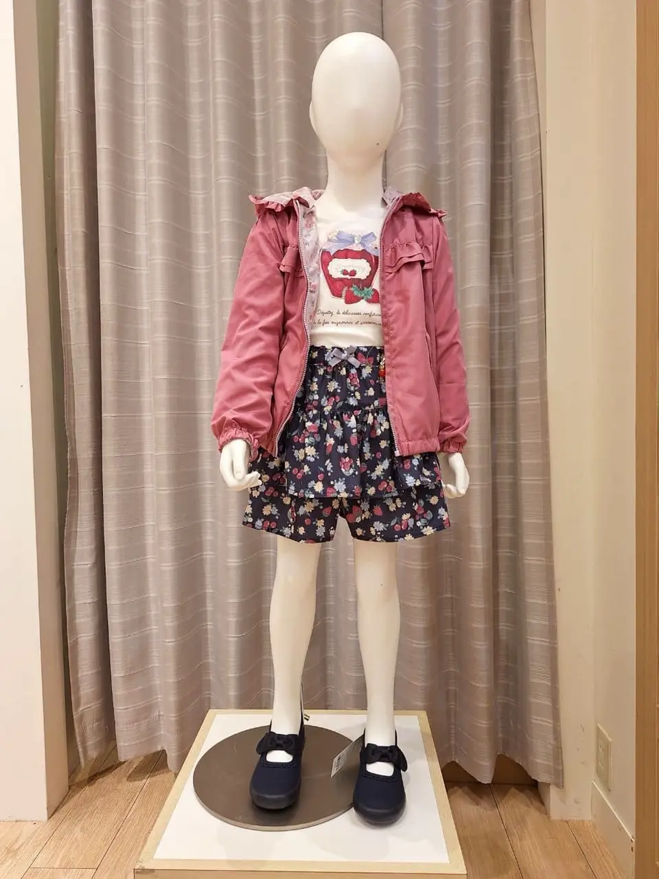 ANY 渡邊 コーディネート画像